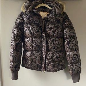 Buckle puffer jacket